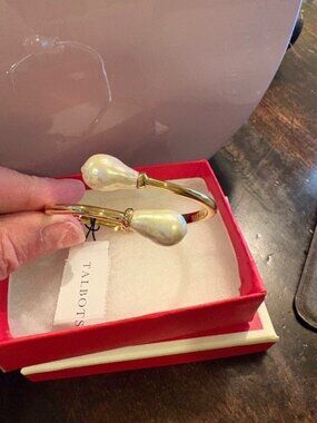 Talbots clasp double pearl bracelet-  new with tags